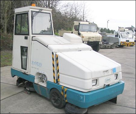 Tennant 8400 Sweeper - Govsales of ex military vehicles for sale, mod surplus
