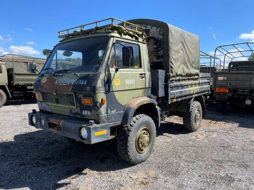 military vehicles for sale - MAN 8.136 4x4 Drop side cargo truck