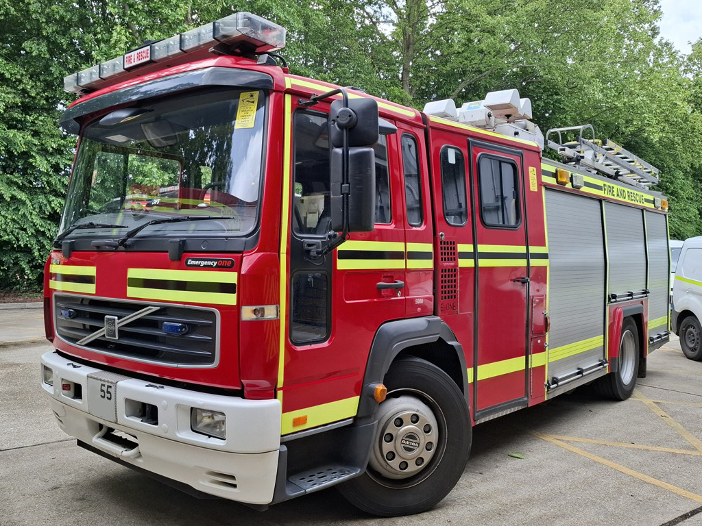 military vehicles for sale - VOLVO FL6 WTL Fire Engine